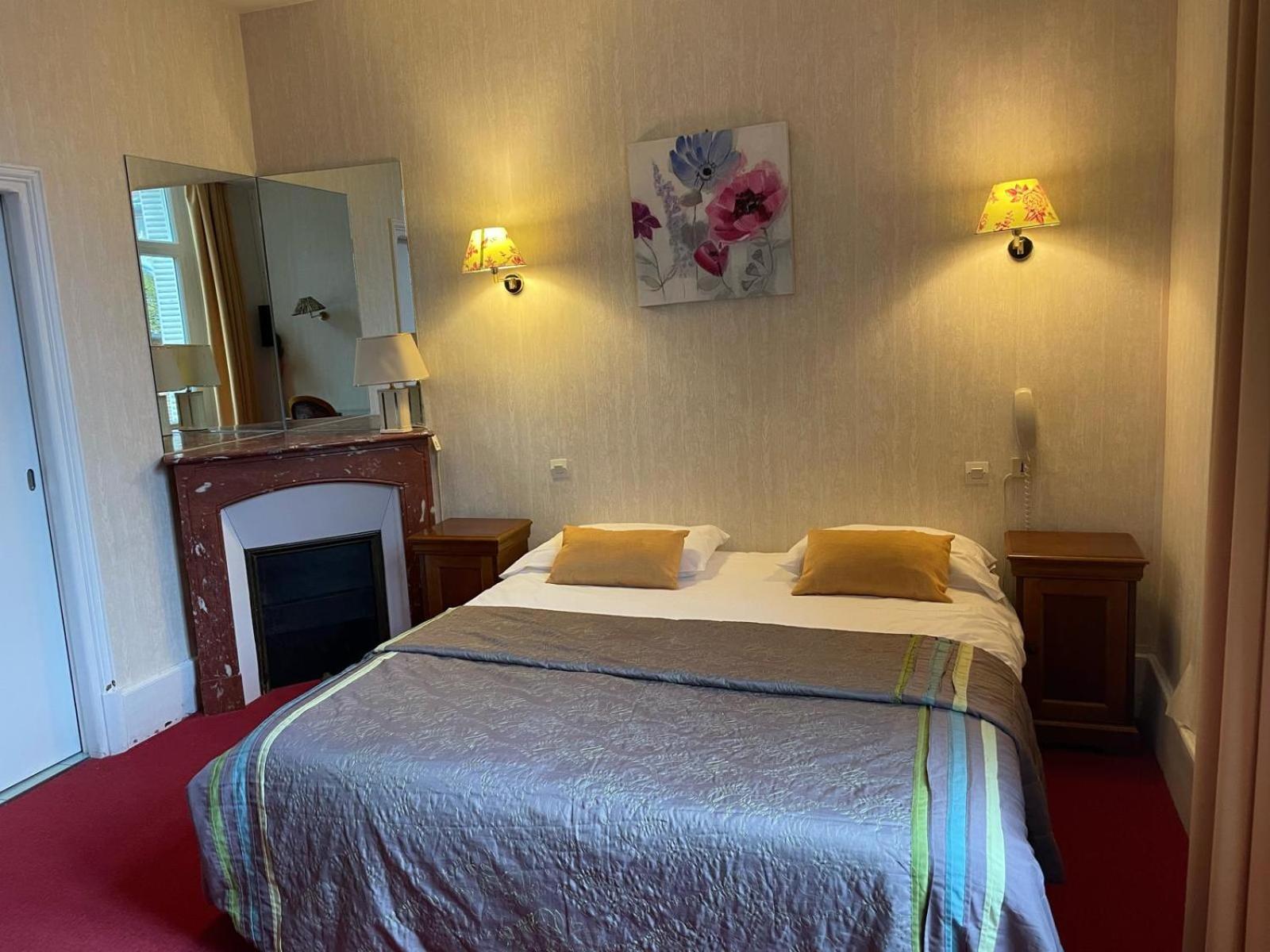 Hotel Le Beau Site Gien Eksteriør bilde